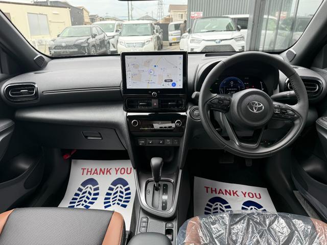 Toyota YARIS CROSS 2026
