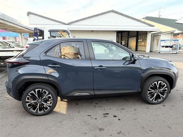 Toyota YARIS CROSS 2025