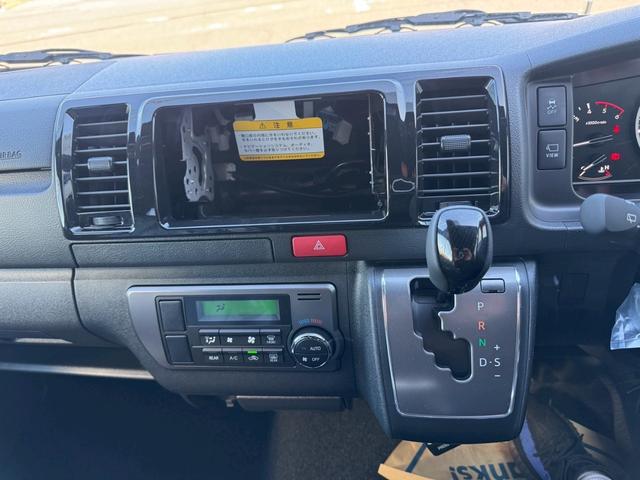 Toyota HIACE VAN 2026