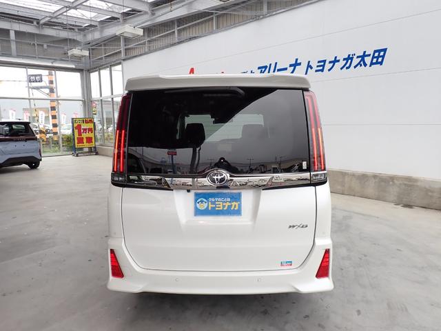 Toyota NOAH 2021