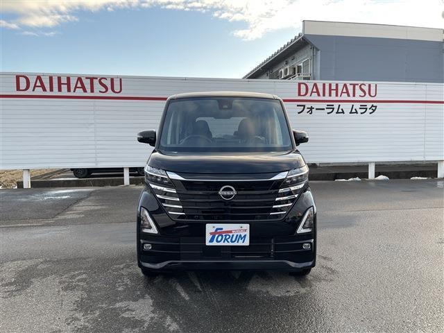 Nissan ROOX 2023