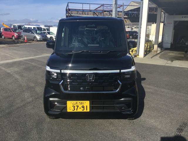 Honda N-BOX CUSTOM 2024