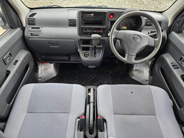 Toyota PIXIS VAN 2014
