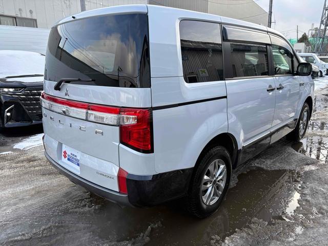 Mitsubishi DELICA D:5 2024