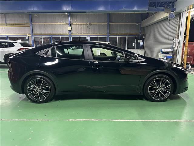 Toyota PRIUS 2025