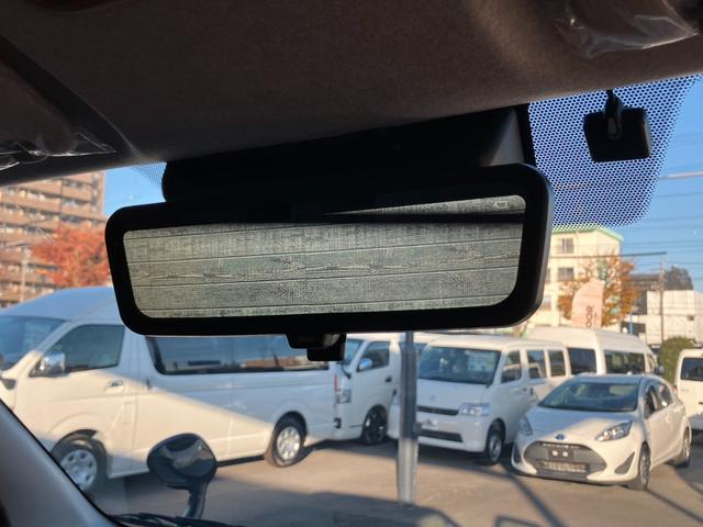 Toyota HIACE VAN 2025