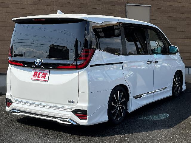 Toyota NOAH 2024