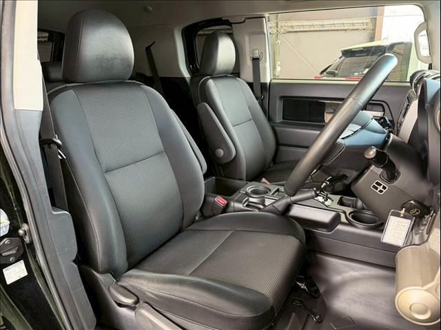 Toyota FJ CRUISER 2015