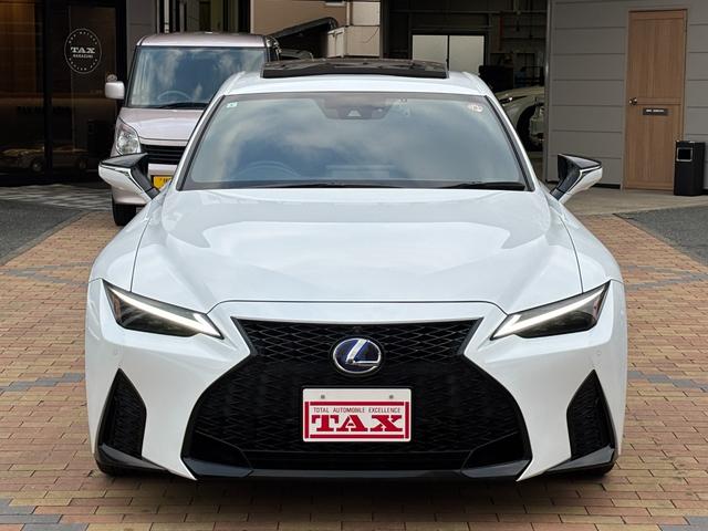 Lexus IS 2021