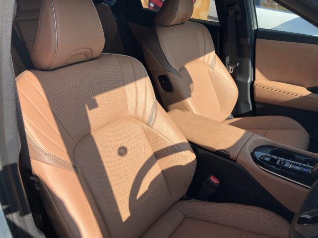 Toyota CROWN SPORT 2024