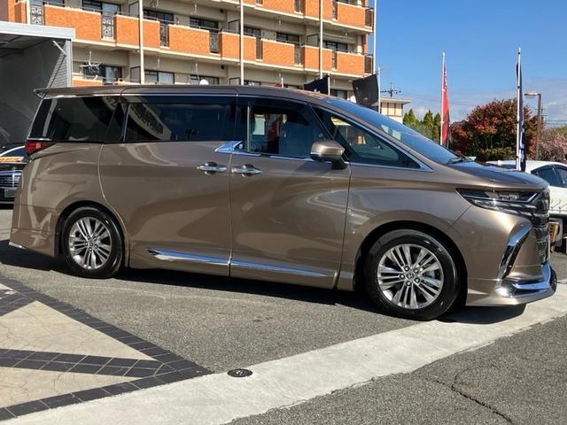 Toyota ALPHARD HYBRID 2024