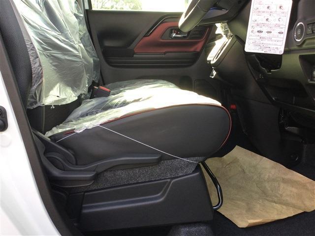 Suzuki SPACIA CUSTOM 2023