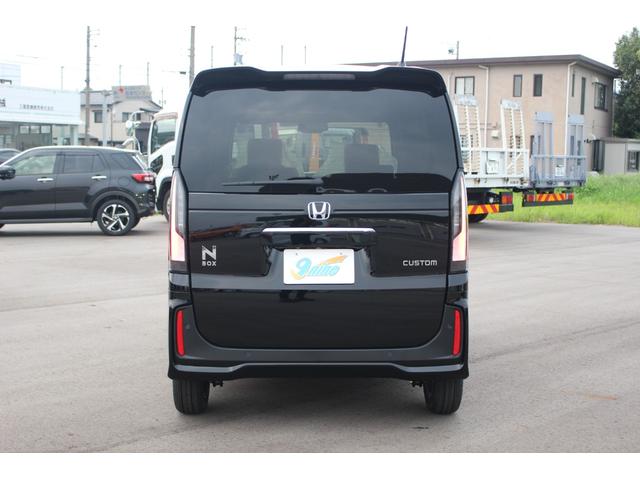 Honda N-BOX CUSTOM 2024