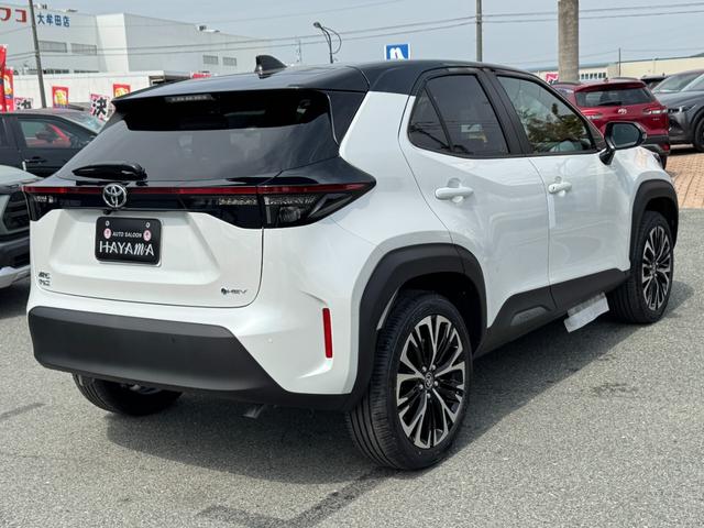 Toyota YARIS CROSS 2025