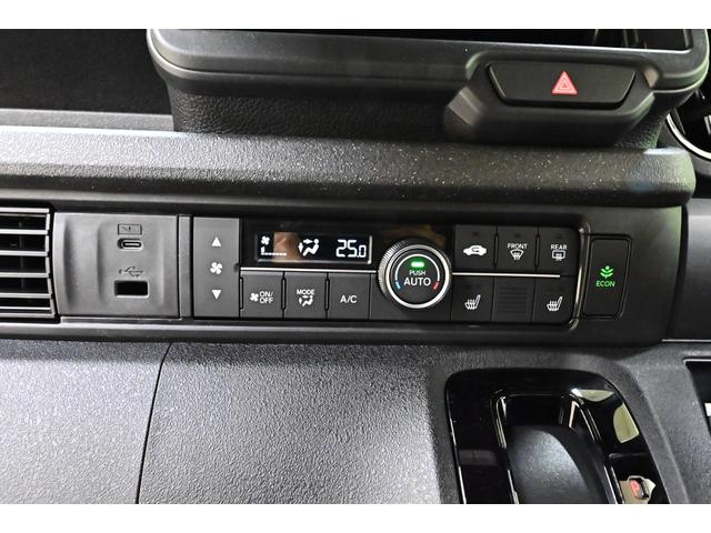 Honda N-BOX CUSTOM 2025