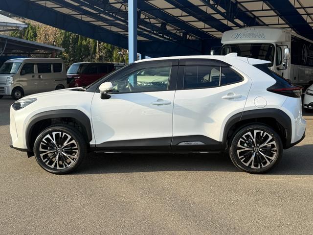 Toyota YARIS CROSS 2025