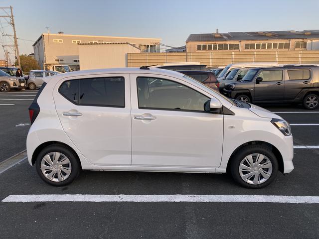 Daihatsu MIRA E:S 2025