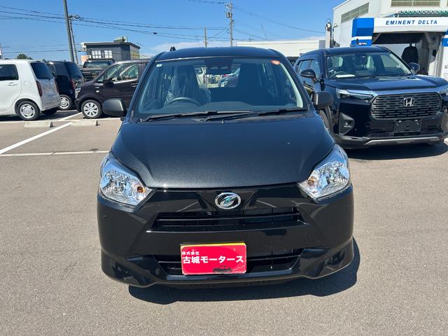 Daihatsu MIRA E:S 2025