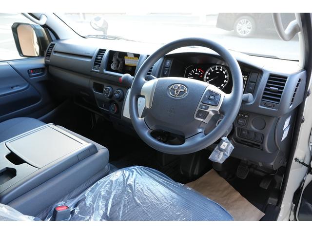 Toyota HIACE VAN 2025