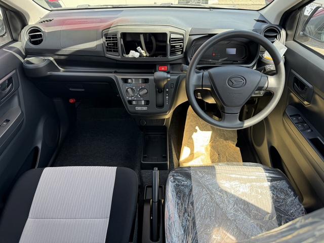 Daihatsu MIRA E:S 2024