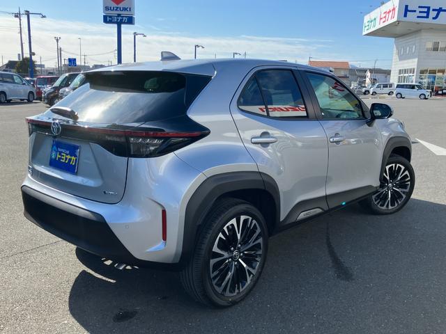 Toyota YARIS CROSS 2025