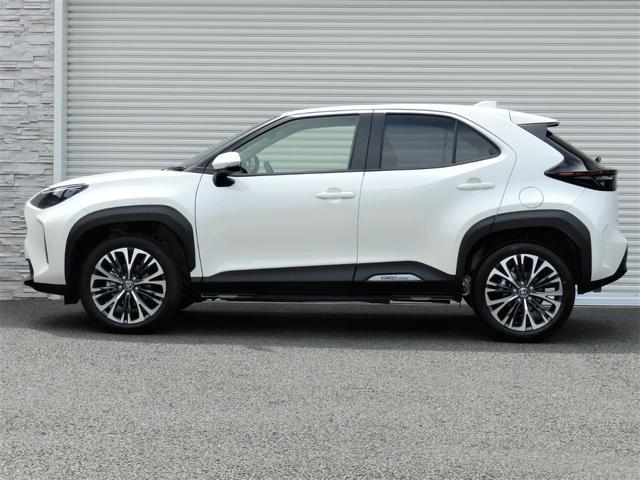 Toyota YARIS CROSS 2025