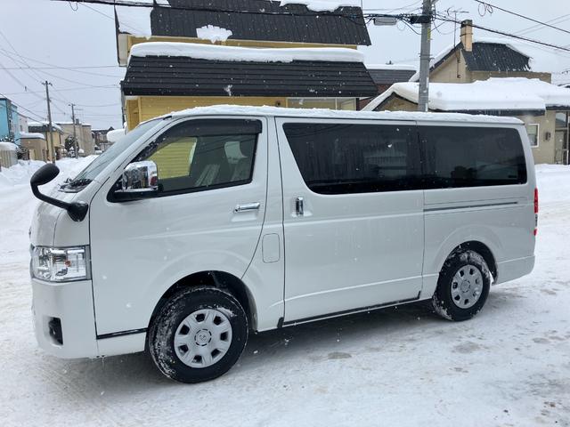 Toyota HIACE VAN 2025