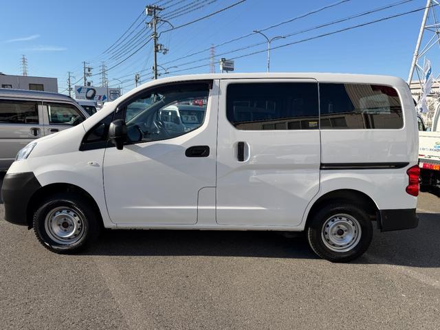 Nissan NV200 VANETTE VAN 2023