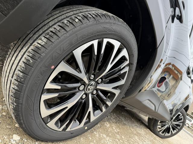 Toyota YARIS CROSS 2025
