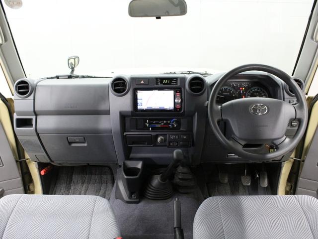 Toyota LAND CRUISER 2015