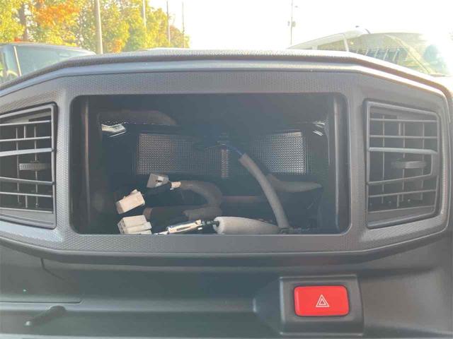 Daihatsu MIRA E:S 2025