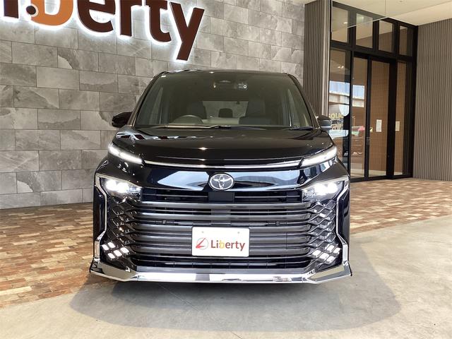Toyota VOXY 2024