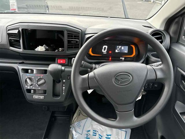 Daihatsu MIRA E:S 2024