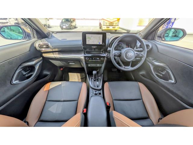 Toyota YARIS CROSS 2025