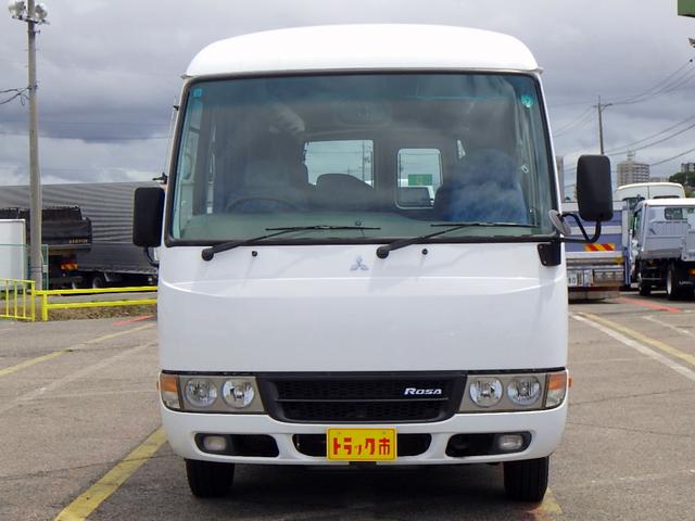 Mitsubishi Fuso ROSA 2015