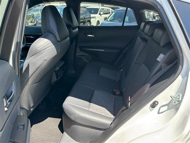 Toyota HARRIER HYBRID 2023