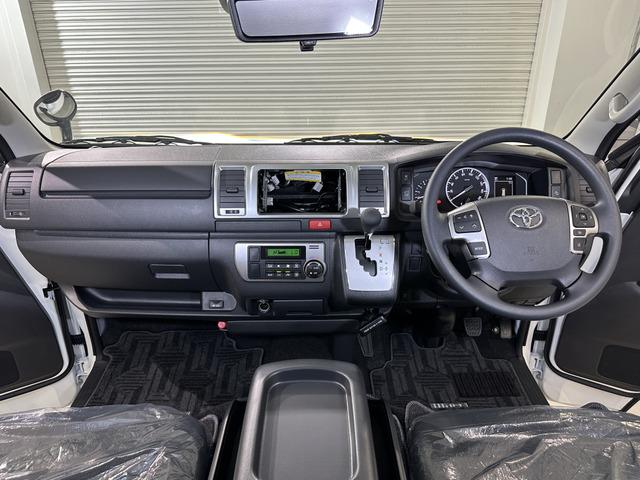 Toyota HIACE VAN 2025