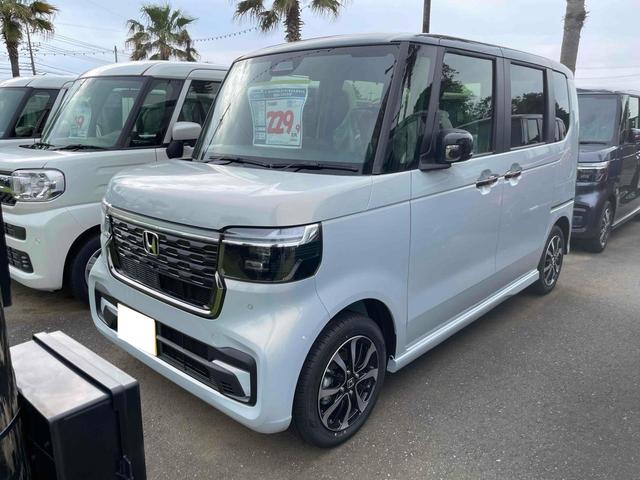 Honda N-BOX CUSTOM 2025