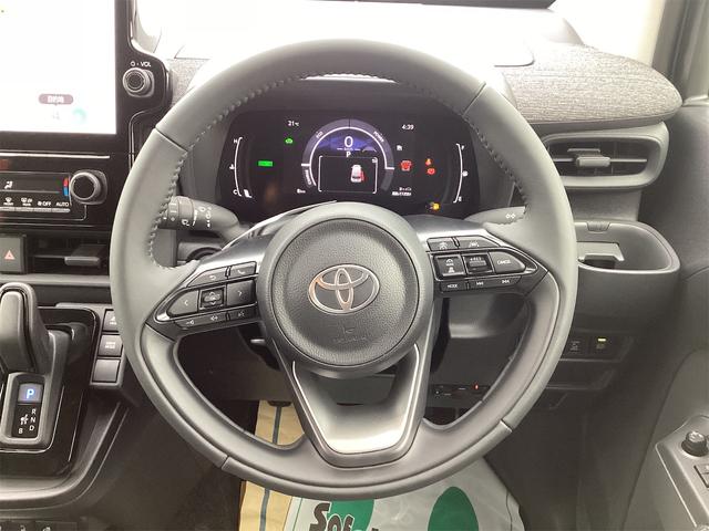 Toyota SIENTA 2025