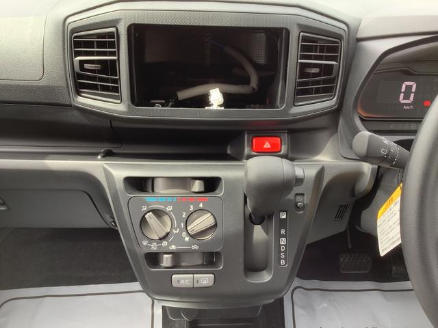 Daihatsu MIRA E:S 2024
