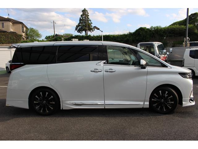 Toyota ALPHARD HYBRID 2025