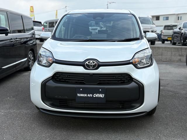 Toyota SIENTA 2025