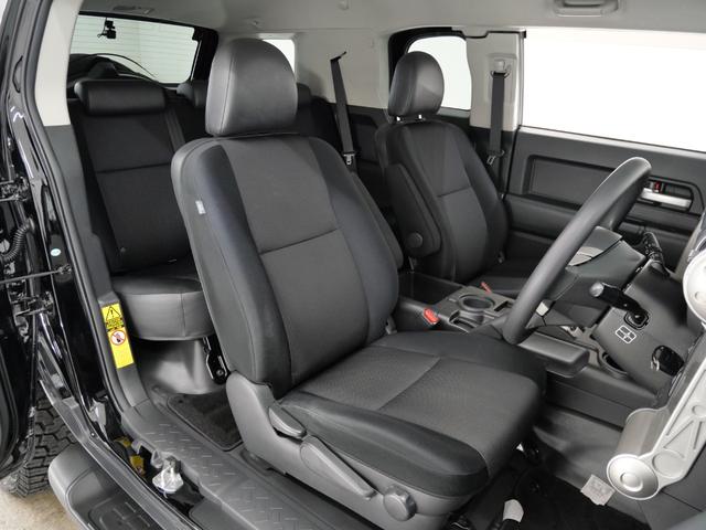 Toyota FJ CRUISER 2011