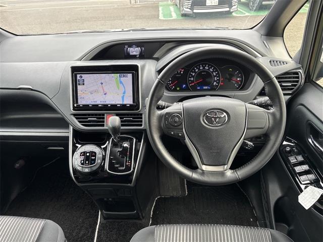 Toyota VOXY 2019