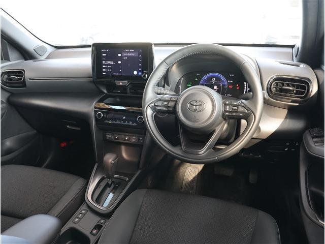 Toyota YARIS CROSS 2025
