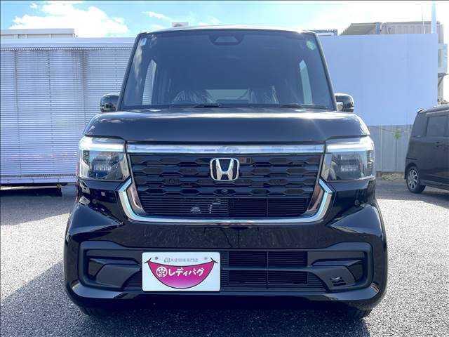 Honda N-BOX CUSTOM 2025