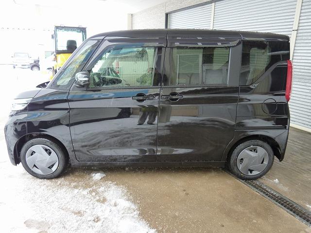Nissan ROOX 2025