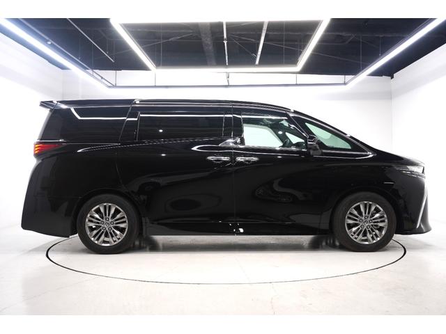 Toyota ALPHARD 2025