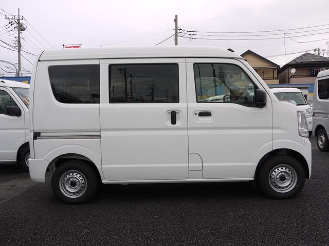 Nissan NV100 Clipper Van 2024