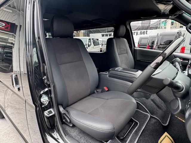 Toyota HIACE VAN 2025